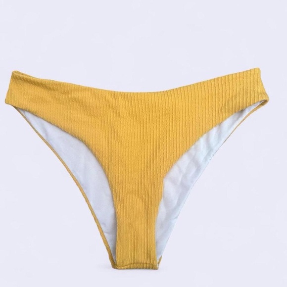 Yellow Ribbed Bikini Set - Picture 3 of 4